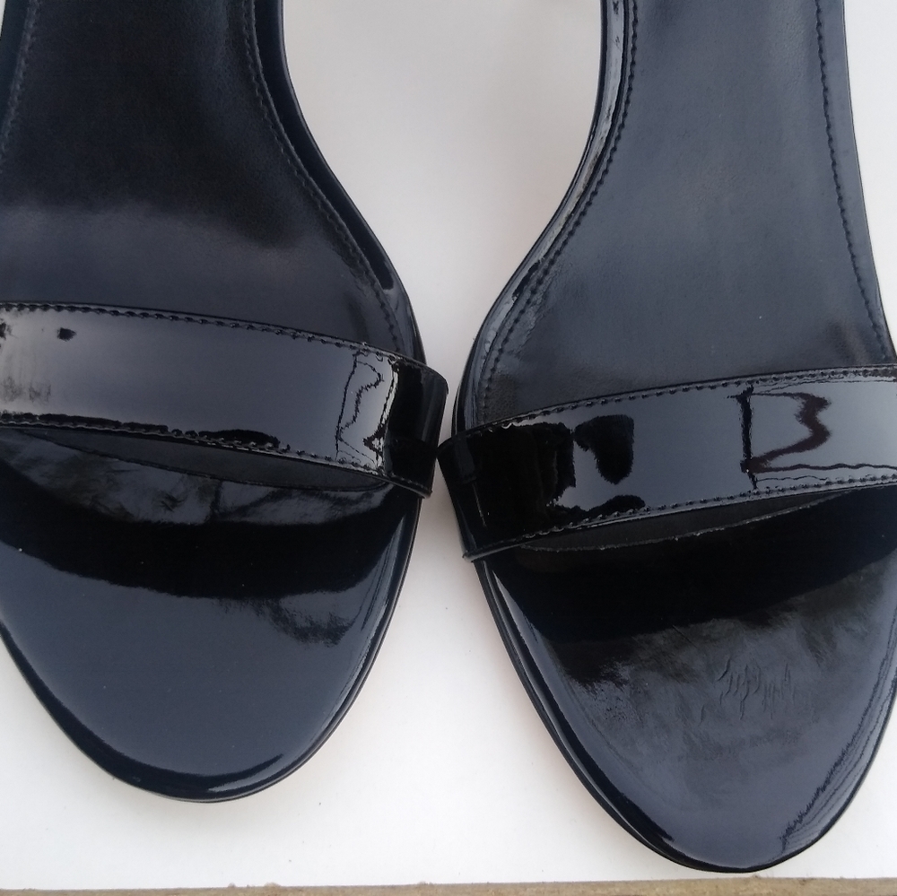 Michael Kors Patent Leather Sexy Christmas Sandals - Picture 4 of 12